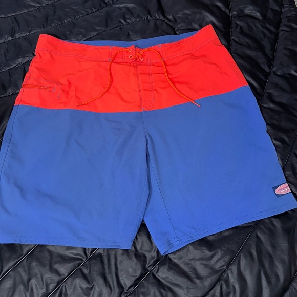 Vineyard Vines board shorts - Picture 1 of 7